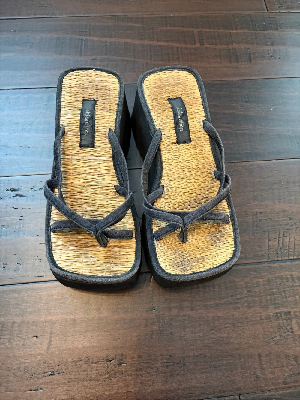 Vintage 90’s Y2K Black Platform Sandals with Straw Insole 2000’s